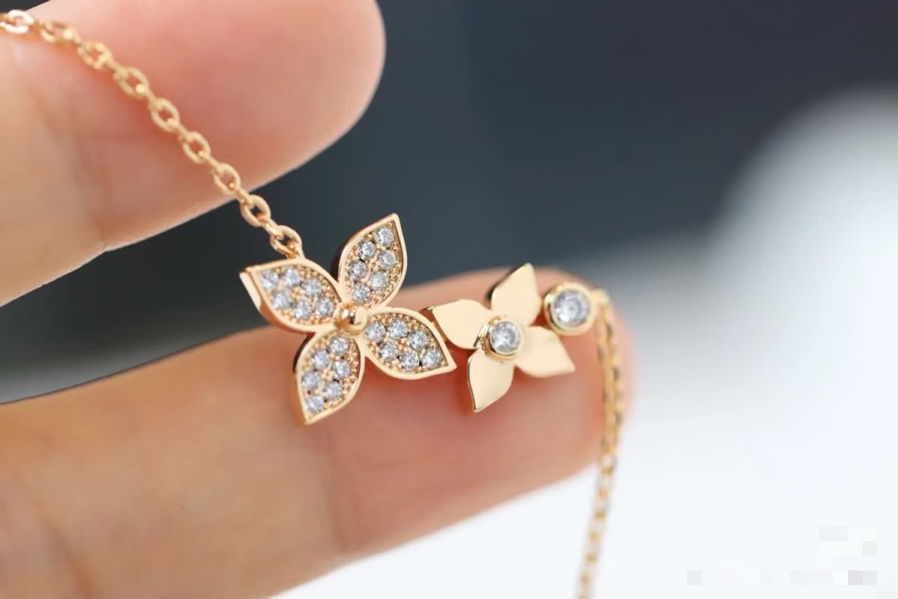 Louis Vuitton Flower Diamond Necklace